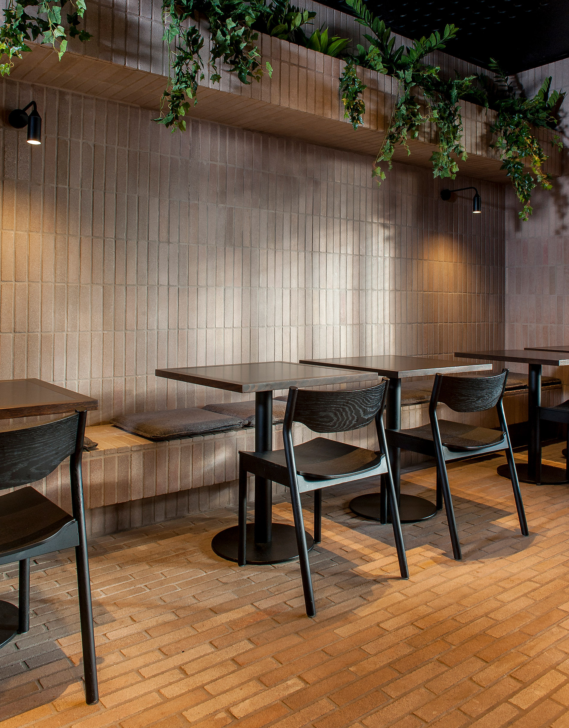 As you move through the pizzeria you can see why it has won design awards with its beautiful brickwork and warm solid oak tables be Australian designer FrancoCrea