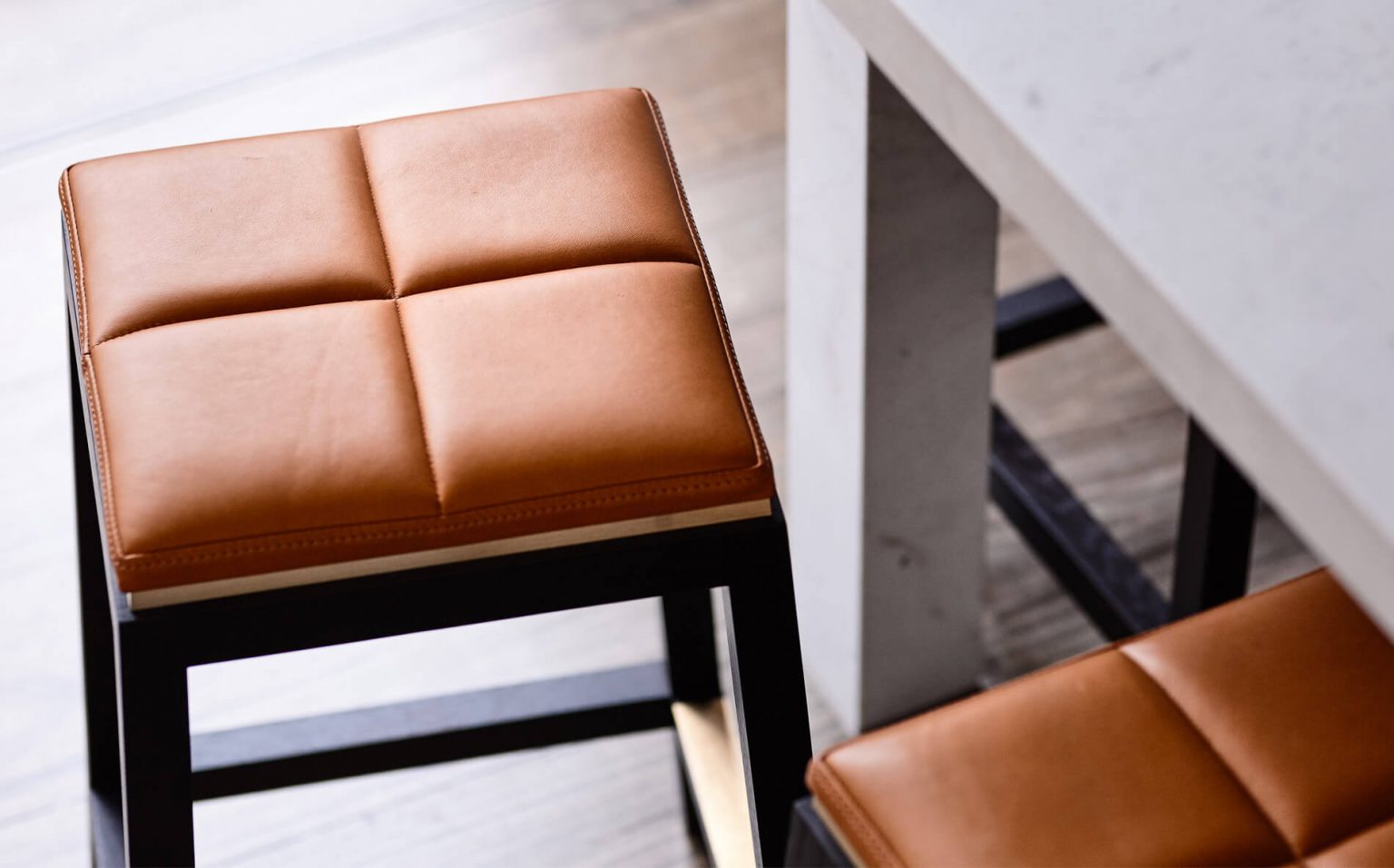 Guide to the right stool height for you